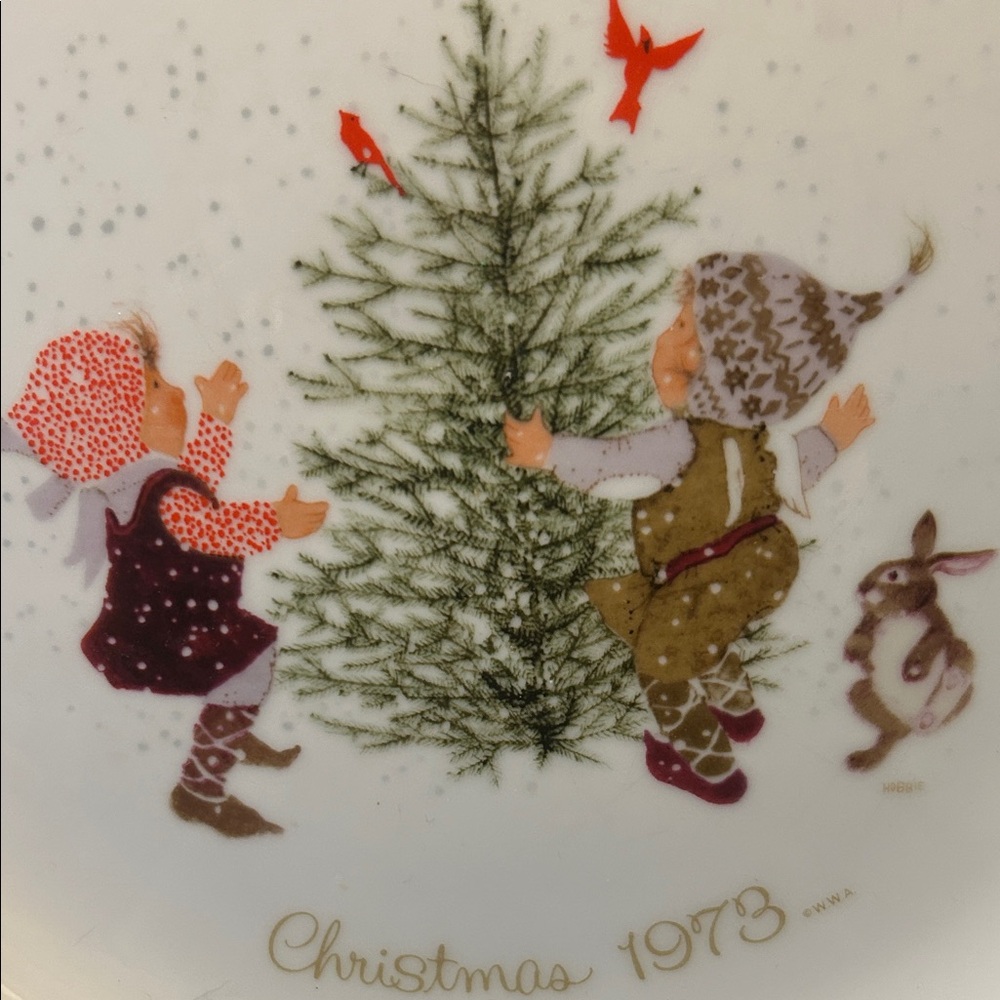🍒Vintage Holly Hobbie Christmas 1978 Commemorative Edition Plate🍒 - Picture 4 of 7